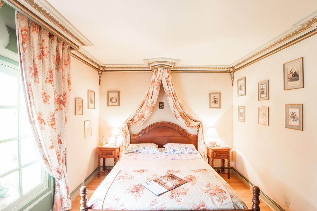 Le Petit Manoir Des Bruyeres Villefargeau